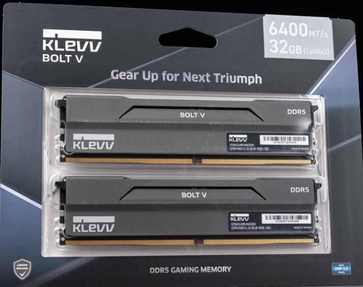 KLEVV BOLT V DDR5 6400MT/s 16GBx2內存开箱评测