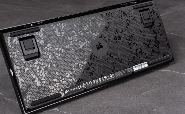 CORSAIR K65 PLUS WIRELESS机械键盘开箱