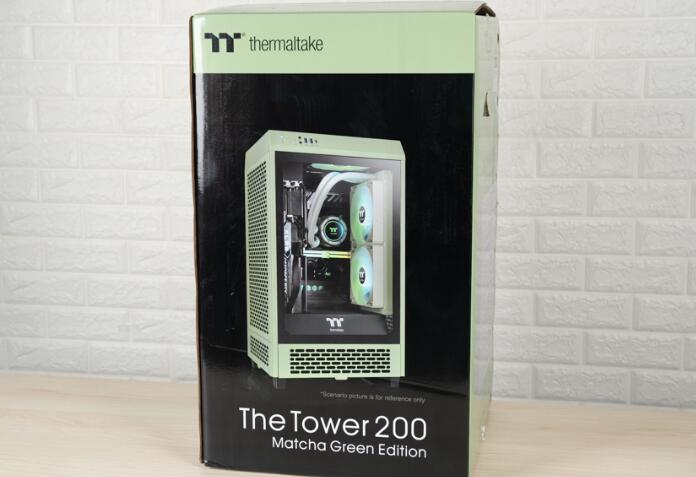 曜越thermaltake透视The Tower 200迷你机箱开箱评测