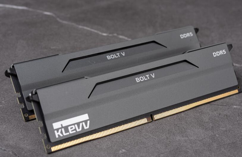 KLEVV BOLT V DDR5 6400MT/s 16GBx2內存开箱评测