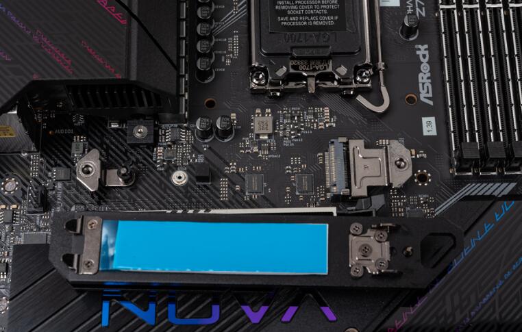 ASRock Phantom Gaming Z790 Nova WiFi开箱评测